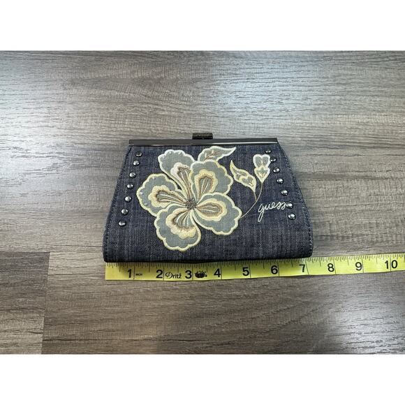 Vintage Guess Denim Clutch Bag Embroidered Floral Pattern Boho Chic Y2K - Picture 10 of 11